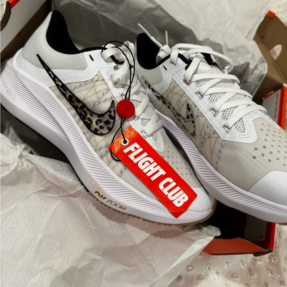 Nike Windlo 8 Premium